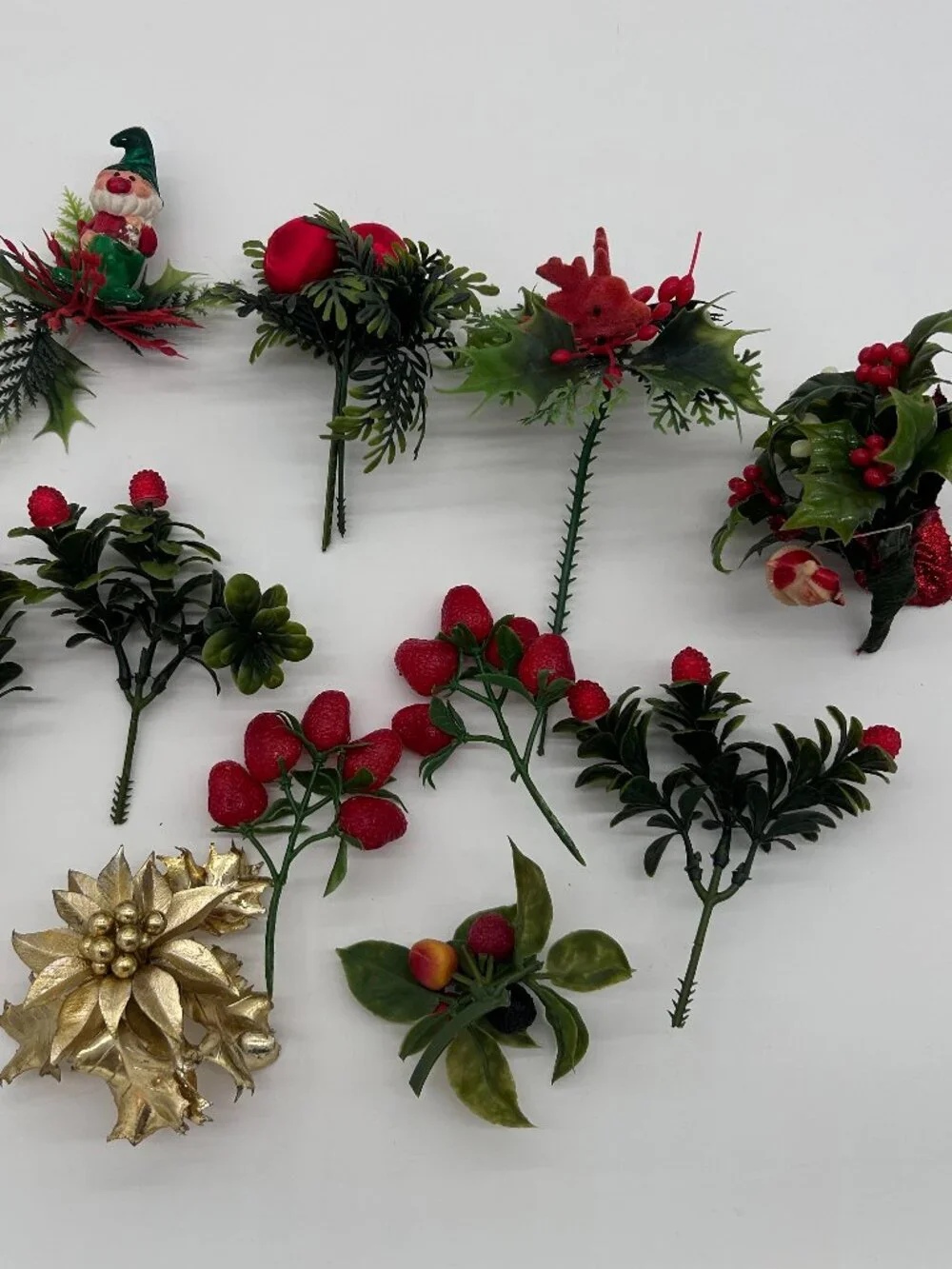 Vintage‎ Christmas Floral Pick Deer Santa Gnome Strawberry Fruit 11 Pc Lot